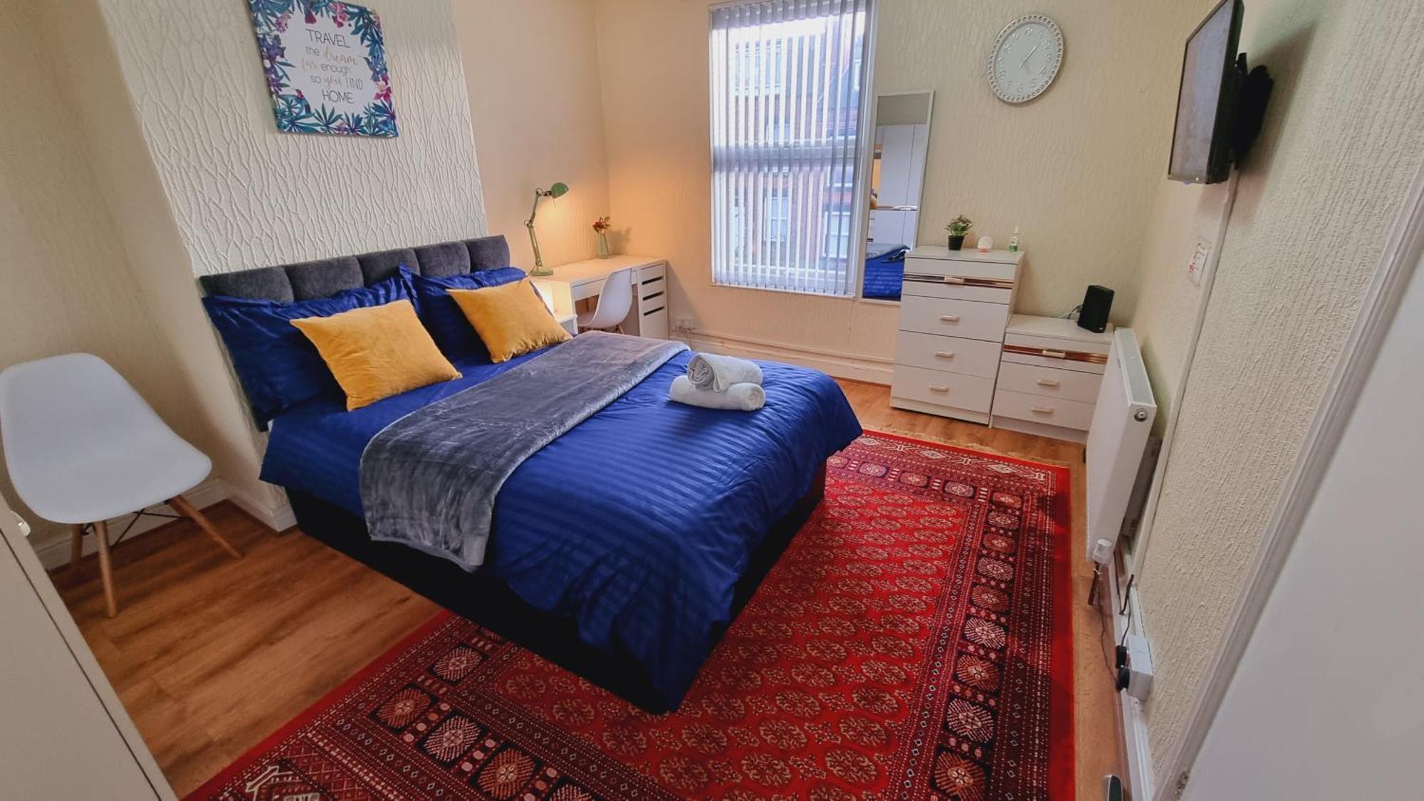 Spacious Two Bedroom House, Parking And Wifi Leeds  Bagian luar foto